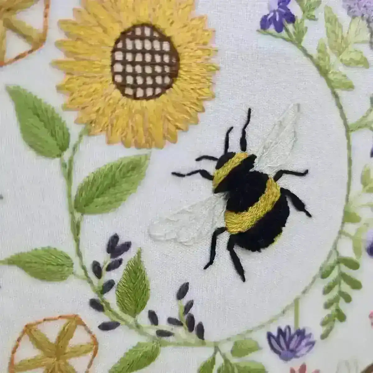 Bees and Blossoms Hand Embroidery Pattern , PDF Download , StitchDoodles , bird embroidery, Embroidery, embroidery hoop, embroidery hoop kit, Embroidery Kit, embroidery kit for adults, embroidery kit fro beginners, embroidery pattern, hand embroidery, hand embroidery fabric, hand embroidery kit, hand embroidery seat frame, modern embroidery kits, nurge embroidery hoop, PDF pattern, Printed Pattern, wildlife embroidery , StitchDoodles , shop.stitchdoodles.com