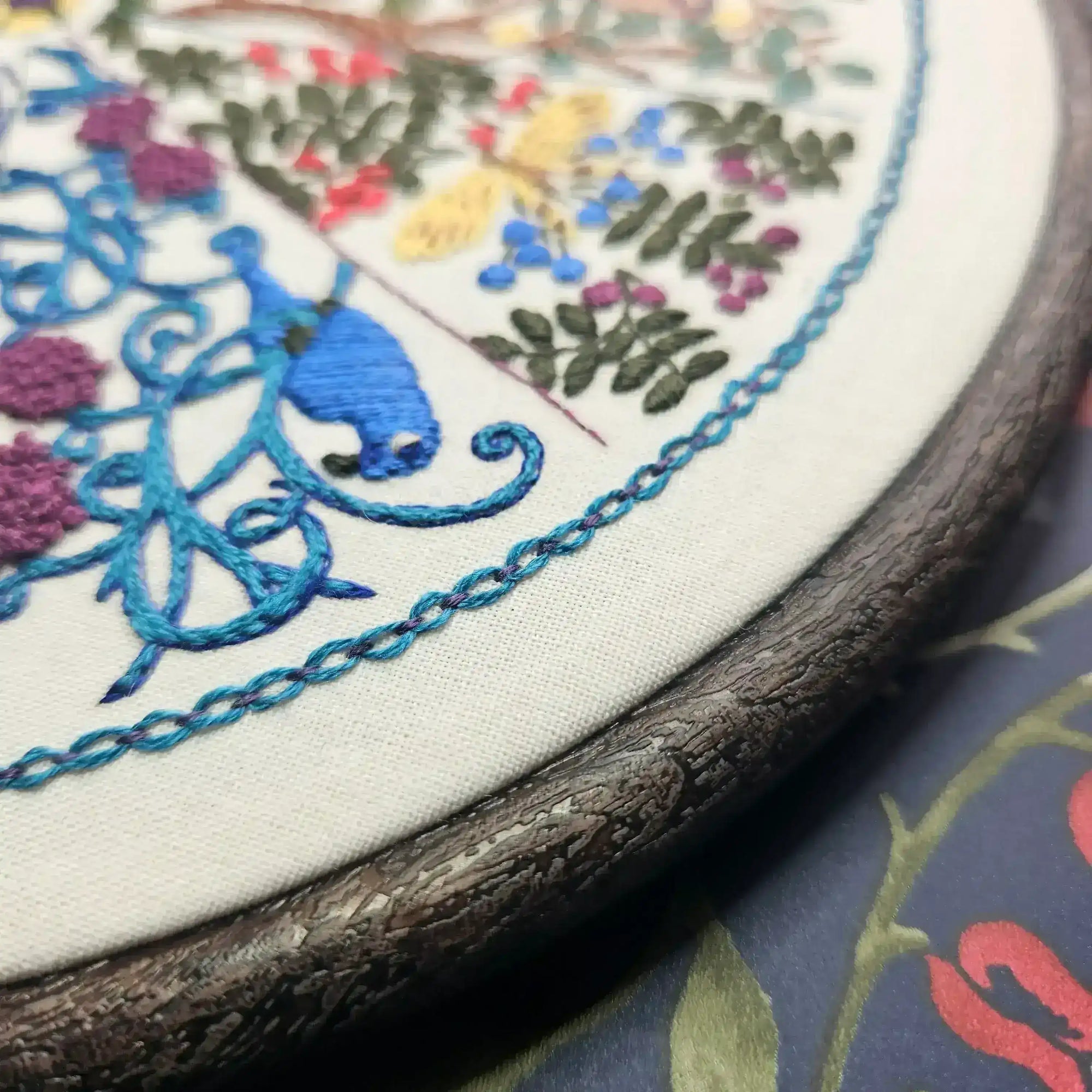 Nurge Round Flexi Hoops , Embroidery Supplies , Nurge , Embroidery, embroidery hoop, Embroidery Kit, hand embroidery, hand embroidery hoop, modern embroidery kits, new, nurge, nurge embroidery hoop, nurge hoop, nurge hoops, nurge seat stand, nurge square hoops , StitchDoodles , shop.stitchdoodles.com