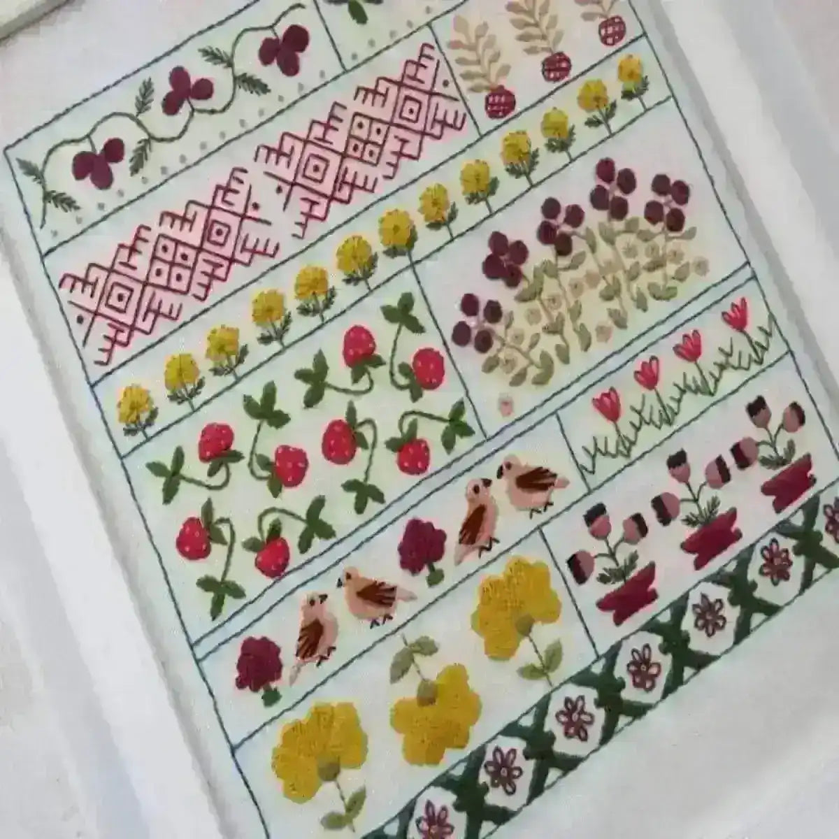 Spring Sampler, PDF Hand Embroidery Pattern , PDF Download , StitchDoodles , embroidery hoop kit, embroidery kit for adults, embroidery kit for beginers, hand embroidery, PDF pattern , StitchDoodles , shop.stitchdoodles.com