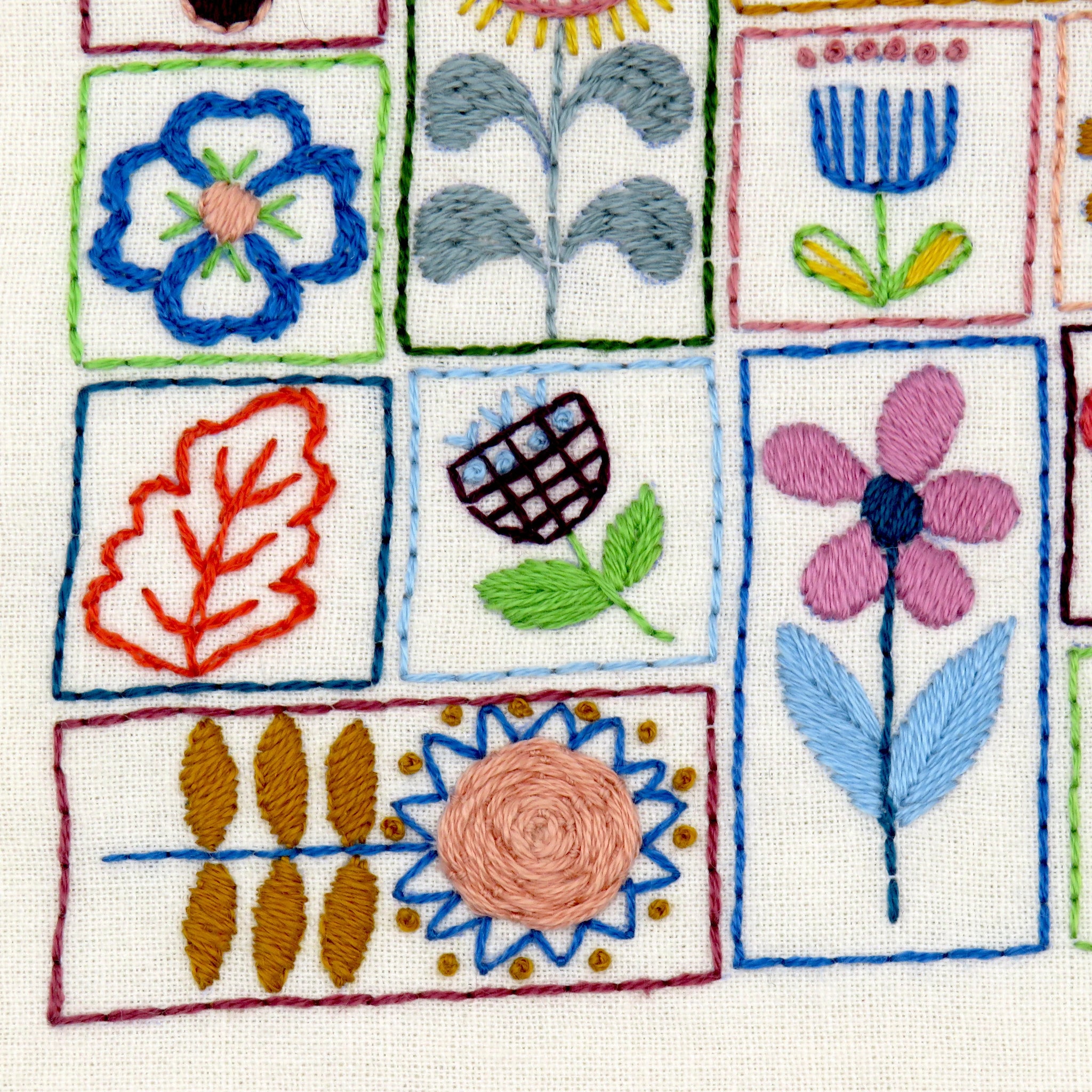 This modern folk flower hand embroidery pattern is an absolute delight to stitch. It incorporates a variety of simple stitches along with lots of colour and inspiration.
