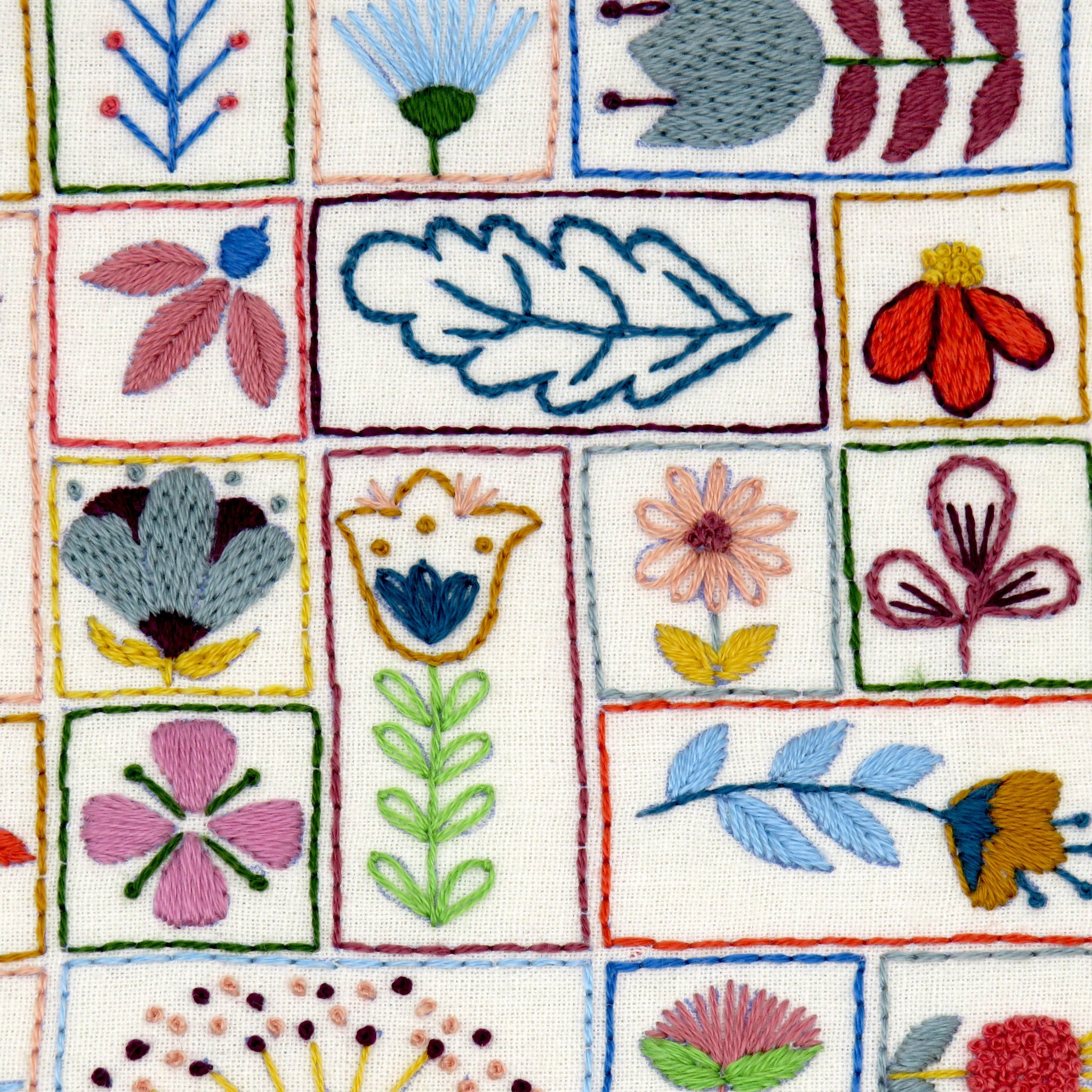 This modern folk flower hand embroidery pattern is an absolute delight to stitch. It incorporates a variety of simple stitches along with lots of colour and inspiration.