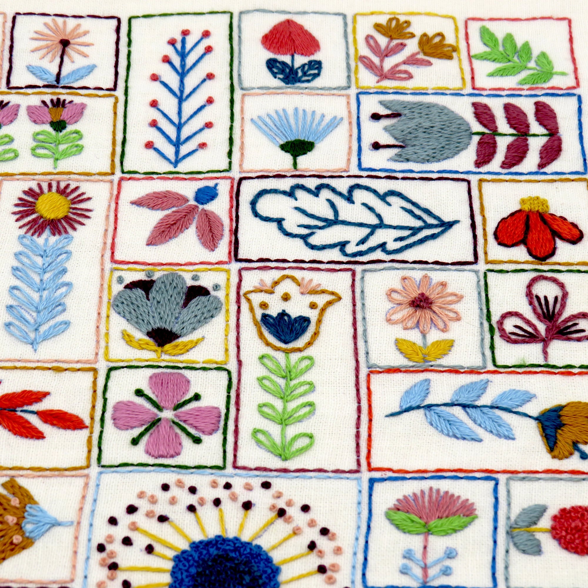 This modern folk flower hand embroidery pattern is an absolute delight to stitch. It incorporates a variety of simple stitches along with lots of colour and inspiration.
