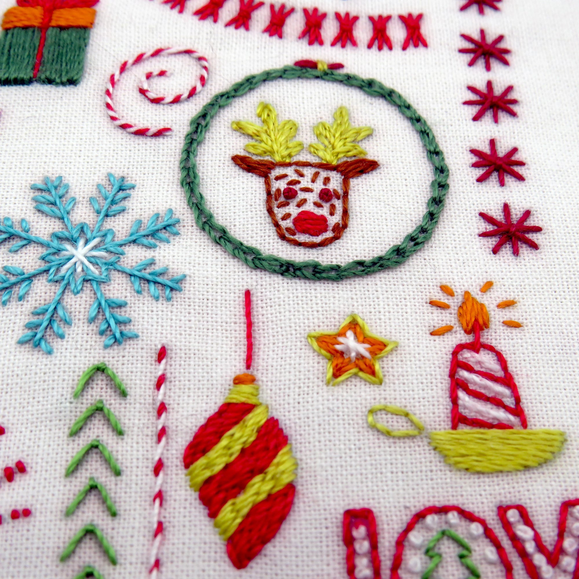 Enjoy Christmas stitching joy with the Festive Doodles design.

The Festive Doodles design is completely adaptable for all levels of stitchers which makes it the perfect choice for some relaxing festive stitching.