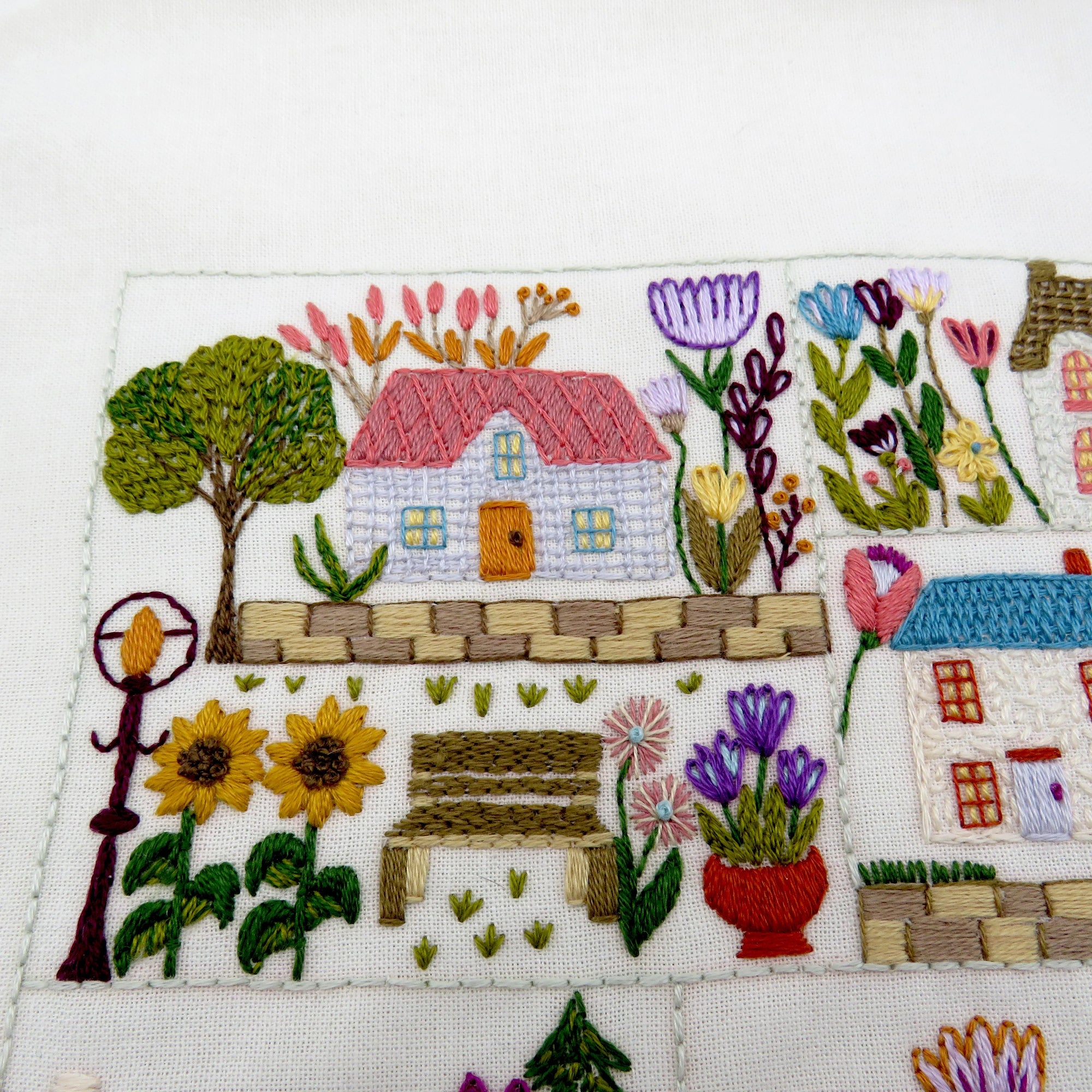 Patrón PDF de Bordado Village in Bloom