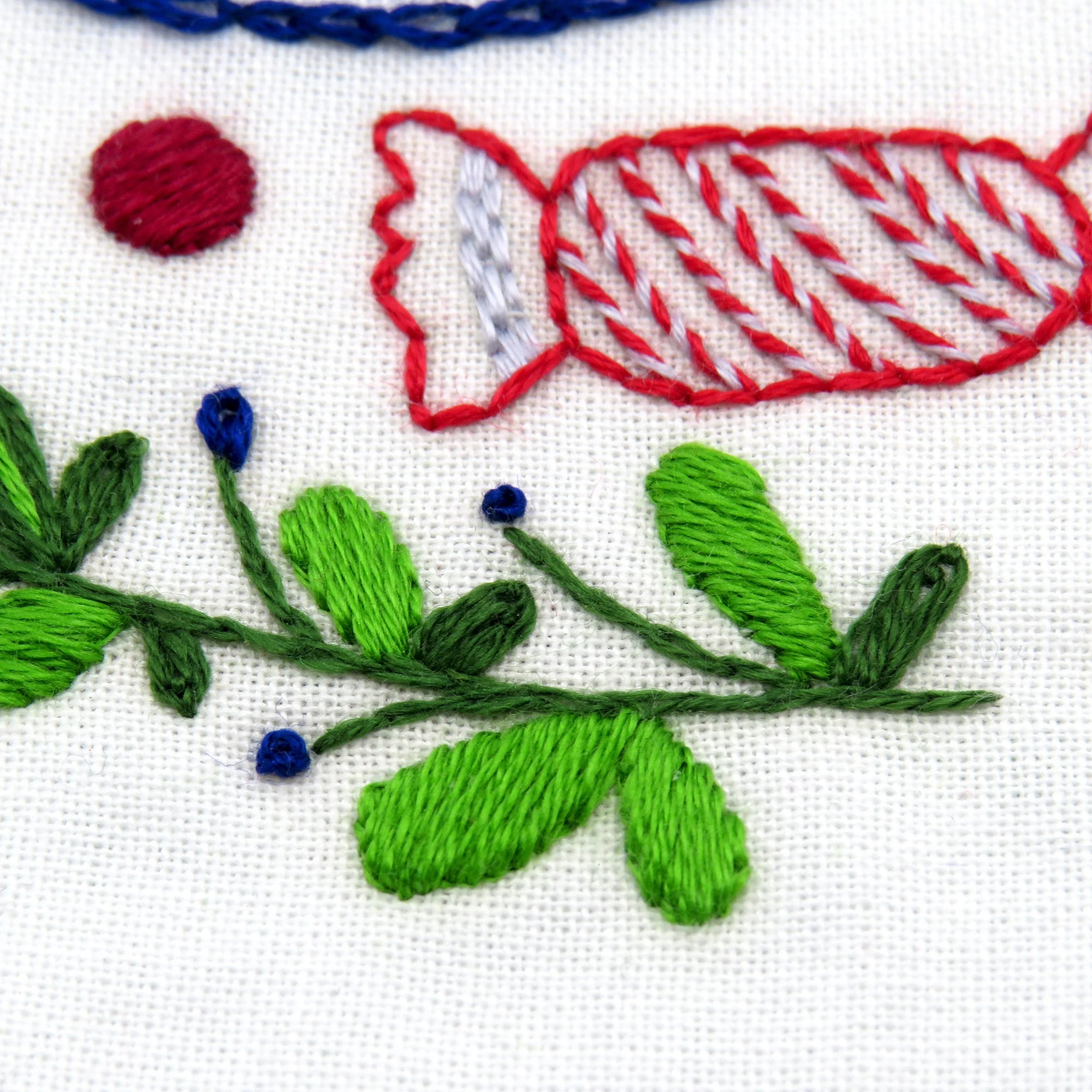 Delight in creating your own beautiful Christmas embroidery pattern in December. Stitch one festive element every day of Advent and experience the joy of counting down to Christmas. Let your creativity shine as you work with fabric, colorful threads, and a variety of lovely stitches!