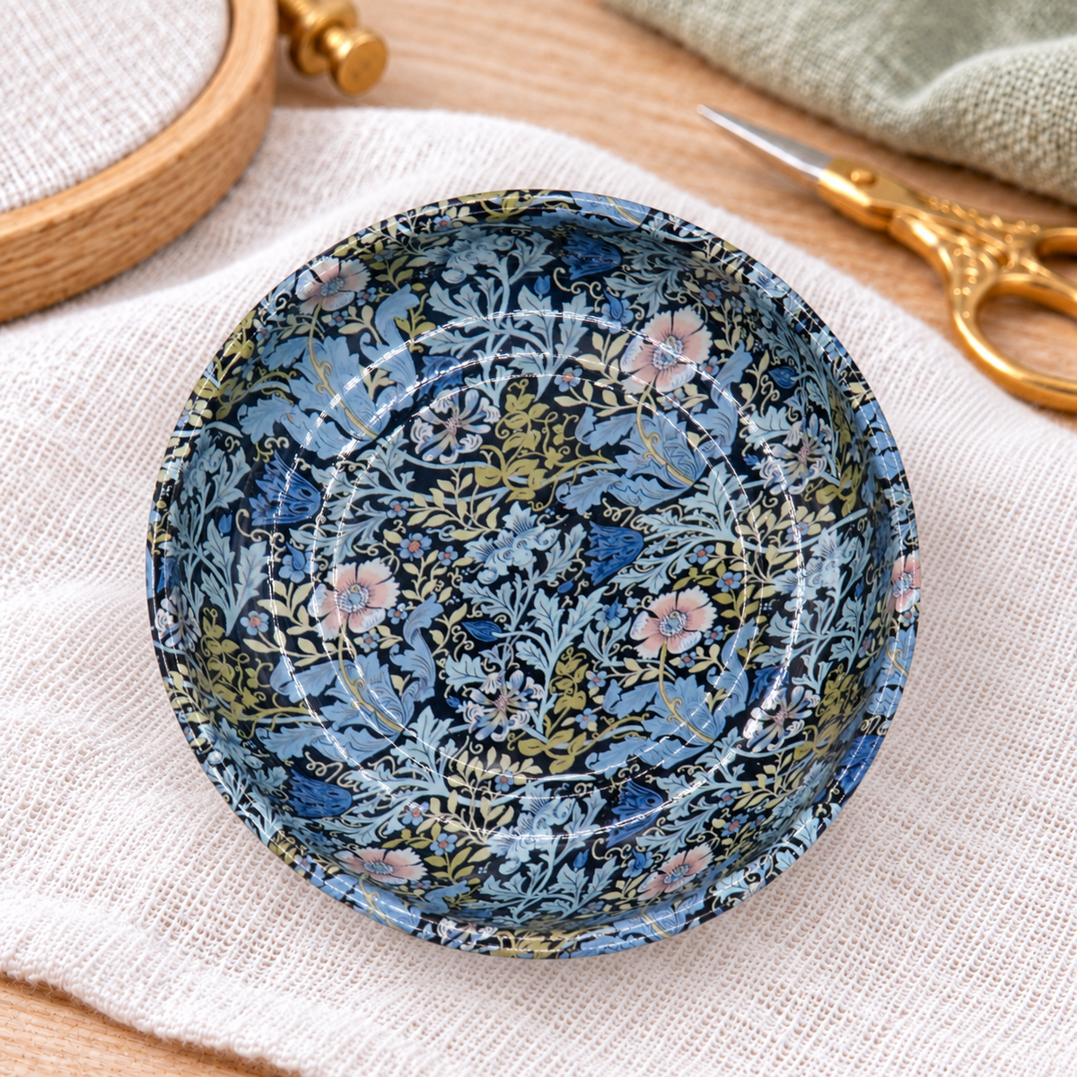 Magnetc Needle Pin Dish, william morris blue style