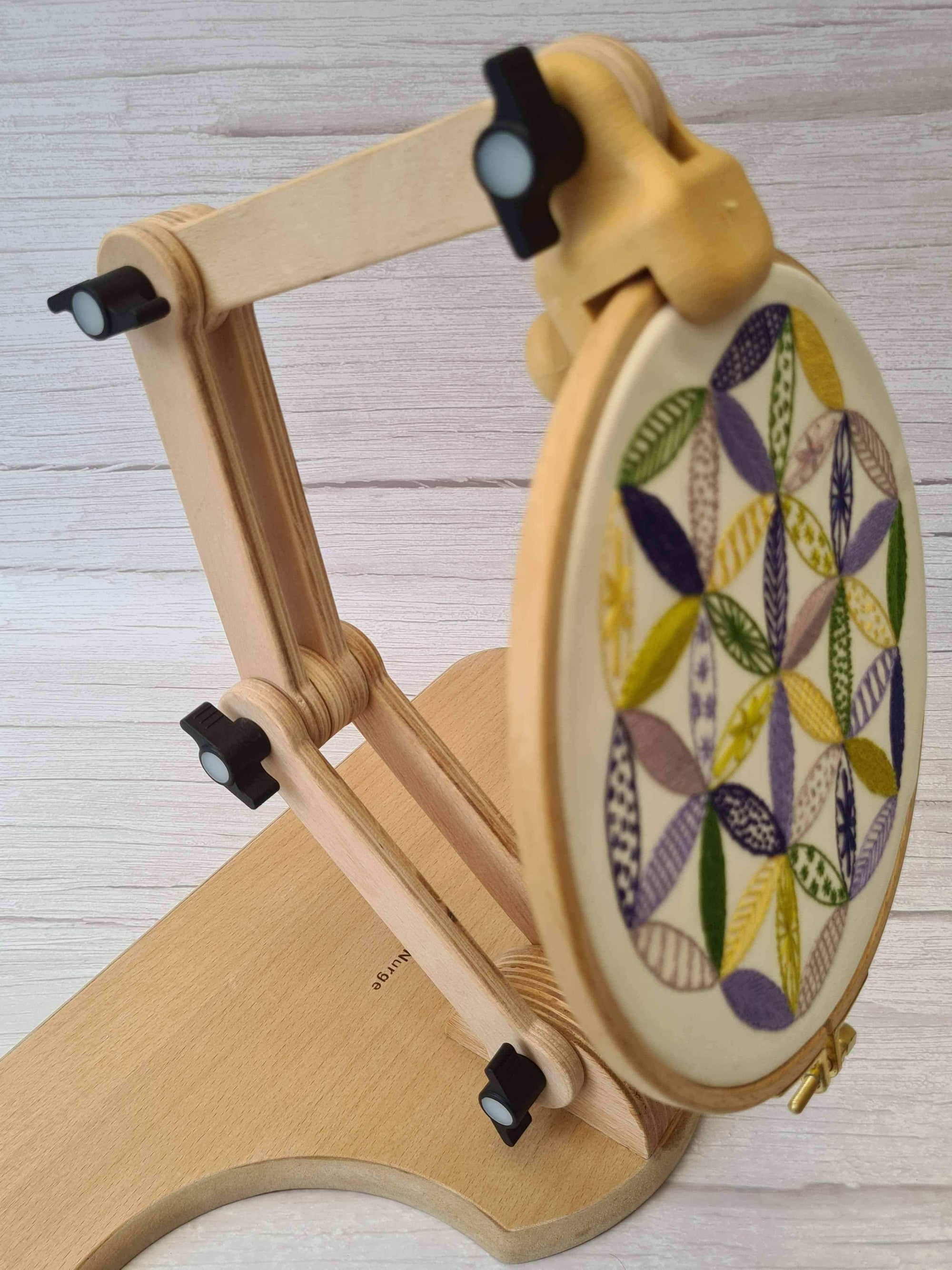 Embroidery Hoop Holder Wooden Adjustable Cross Stitch Stand Embroidery  Stand For Table 360 Degree Rotating Cross Stitch Embroidery Framefor Diy  Craft